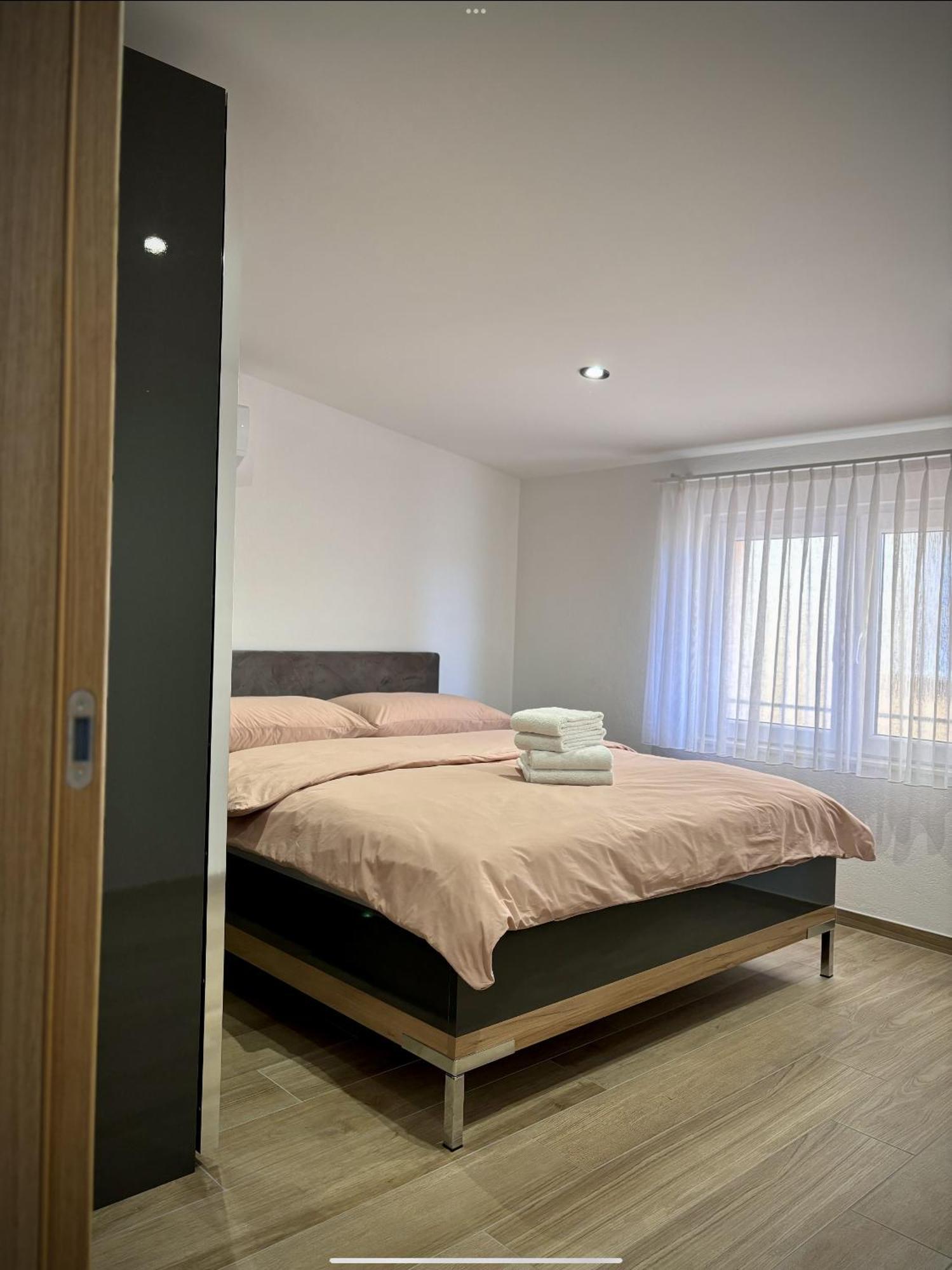 Grande Rosa Apartment Vrulje  Exterior photo